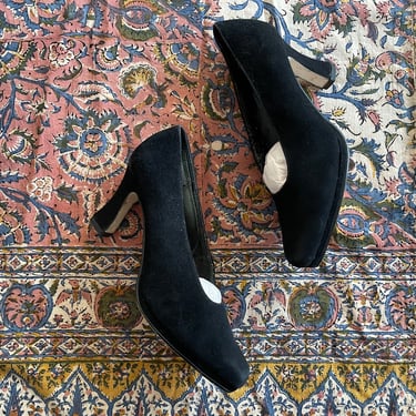 Vintage ‘90s J. RENEE’ Louis heel shoes | black velvet high heels, velveteen shoes, Halloween costume, 6.5-7M 