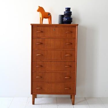 Vintage Scandinavian Teak Dresser with Sculpted Handles, Six Drawers, 1950s–60s 