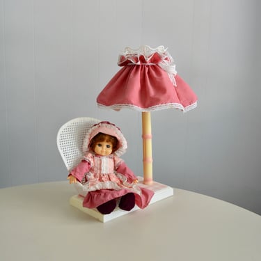 Vintage 70s 80s Pink Glass Boudoir Girlie Lamp with Doll. Gilbert Softlite Creation Ruffle Plastic Shade Lamp. Bedroom Boudoir Home Decor 