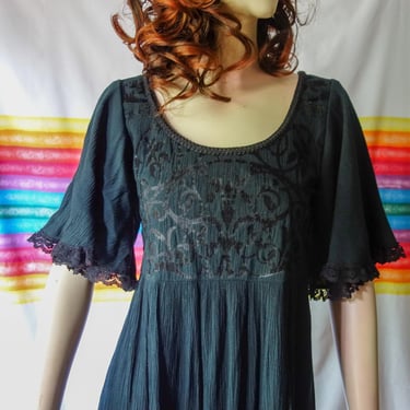 Vintage black velvet and lace babydoll dress with angel sleeve, short casual goth dress by Eternal Love, 90s witchy kinderwhore lolita style 