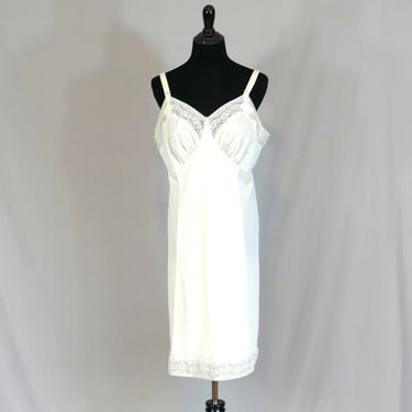 60s 70s Off-White Dress Slip - Lace Trim Full Nylon Slip - Penneys Adonna - 42 
