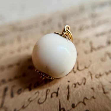 Antique Victorian 14K 585 Yellow Gold Angel Skin Coral Bead Pendant Charm 5.5g 