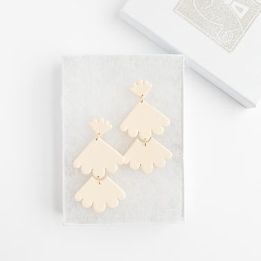 Almond Scalloped Polymer Clay Statement Earrings Modern Minimalist Floral Style Hypoallergenic Posts Lightweight Fall Winter | LETI 