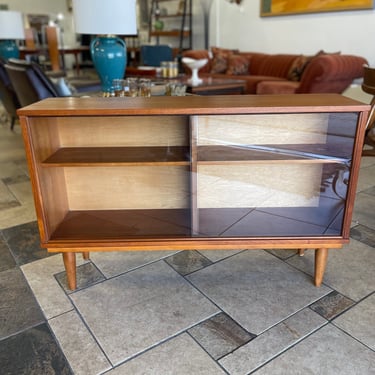 Mid Century Teak Bookcase/Cabinet