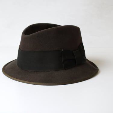1950s Grodins New York Disney Vintage Fedora Hat - The Rams Head Shop - Dark Taupe Brown Felted Wool Hat with Wide Ribbon Band 