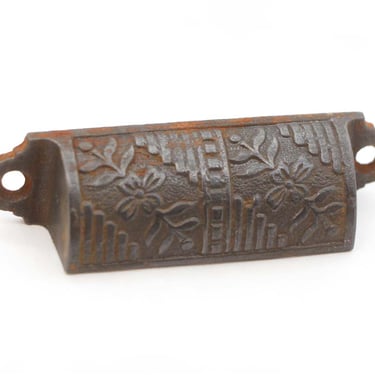 Antique 3.25 in. Aesthetic Cast Iron Bin Pull