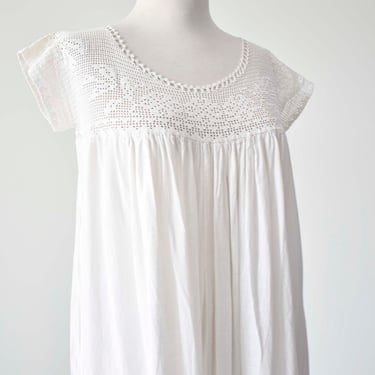 Edwardian Nightgown with Crochet / Crochet White Cotton Nightgown / Antique Long White Nightgown / Edwardian Era Nightgown 