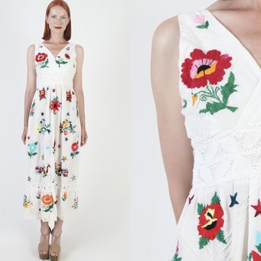 White Mexican Embroidered Dress, Open back Halter Sundress, Vintage Pintuck Fiesta Gown 