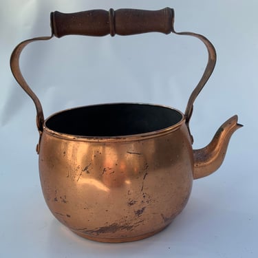 Kettle with Copper colored Finish