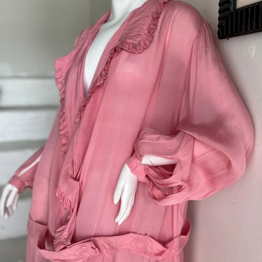 Sublime 1920s Ruffled Pink Tissue Silk Day Dress with Amazing Sleeve Details ! Volupt ! 