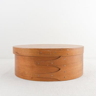 Vintage Shaker Style Box, Oval Wood Box with Lid, Decorative