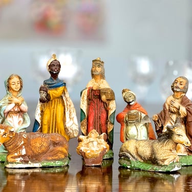 VINTAGE: 8pcs - Old ITALIAN Chalkware Nativity - Manger - Hand Painted Nativity Set - SKU 