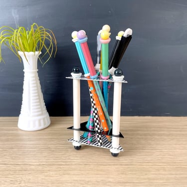 Memphis inspired new wave pencil holder and pencils - 1980s vintage 