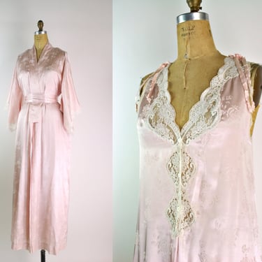 Christian Dior Pink Lace Peignoir Set –