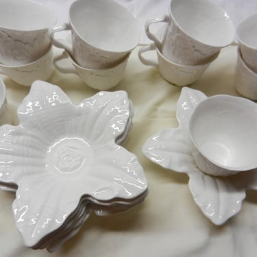 Beautiful 12 Spode Cups and Saucers~ White China Place Settings~ New England Lily Saucer Oak, Leaf Tea Cups~ White Table Decor~ Wedding Gift 