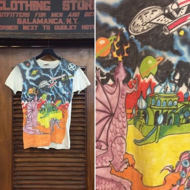 Vintage 1970’s Star Trek Alien Planet Artwork Tee, 70’s Artwork Tee, 70’s Artwork Tee Shirt, Fitted Tee, Vintage Clothing, Sci Fi 