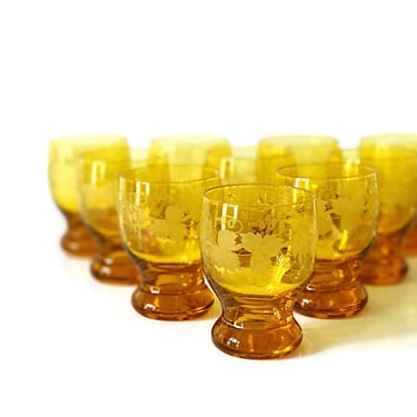 Vintage glassware etched amber glass Georgian shot glasses whiskey or cordial glasses Mid century barware 