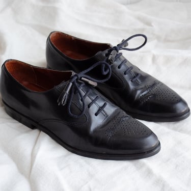 black leather oxfords 90s vintage Nine West lace up shoes size 6 