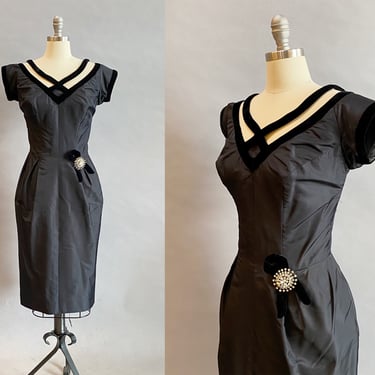 1950s Cocktail Dress / 1950's Black Silk Dress / Wiggle Dress / Bombshell Dress / Marilyn Monroe Dress / Size Large 