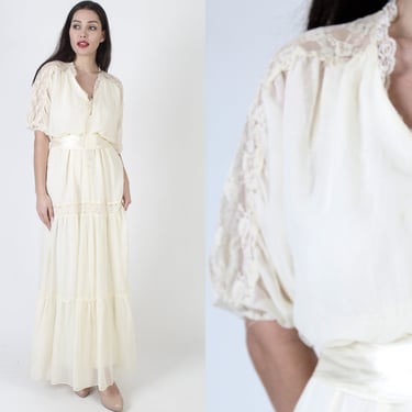 Cream Lace Up Corset Maxi Dress / Renaissance Faire Style Clothing / 70s Prairie Lace Sleeves / Womens Fairycore Bridal Gown 