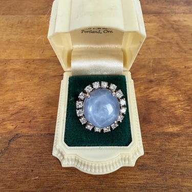Gorgeous Vintage Star Sapphire and diamond cocktail ring 