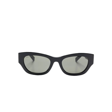 Gucci Women Black
 Tinted Grey Lenses
 Cat-Eye Frame
 Gold-Tone Double G Plaque
 These Glasses Come With A Protective Case.