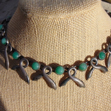 Sigi Pineda ~ Vintage Taxco Sterling and Green Cab Ribbon Link Choker Necklace 