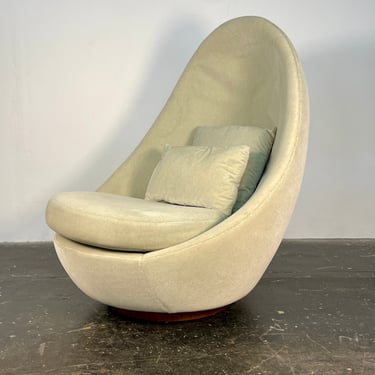 Milo Baughman Rocking Egg Chair