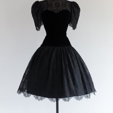 Vintage 1980's Velvet & Lace Party Dress With Full Skirt / M