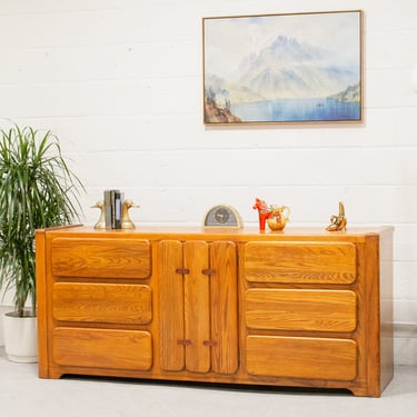 1970's Oak Space Age Dresser by Stanley | Sunbeam Vintage - Highland Park -  Los Angeles, CA | ATTIC