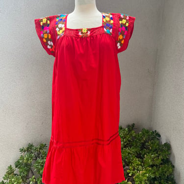 Vintage boho Mexican red cotton midi dress floral hand embroidered Sz Medium 