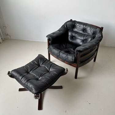 WOOD &amp; LEATHER ARMCHAIR AND OTTOMAN SET BY SVEN ELLEKAER FOR COJA, 60's