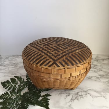Vintage Woven Lidded Basket Round Native Boho Decor 