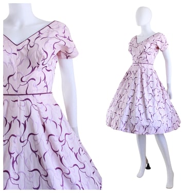 1950s Pale Pink Polished Cotton Fit & Flare Dress with Purple Embroidery - 50s Pink Fit and Flare Dress - 50s Pink Dress | Size Extra Small 