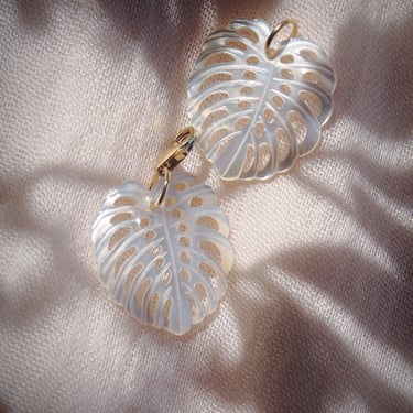 Mother of Pearl Shell Monstera Charm 