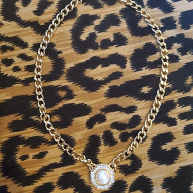 Glam Pearl and Crystal Pendant Necklace