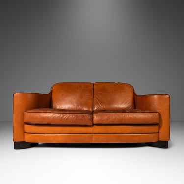 Art Deco Mid-Century Modern Loveseat Sofa with Sculptural Arms in Patinaed Leather, USA, c. 1970s 