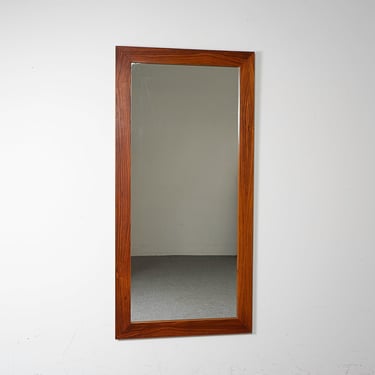 Danish Mid-Century Rosewood Mirror - (324-142.8) 