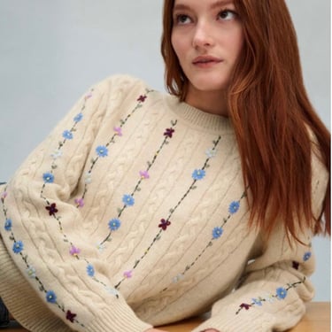 White + Warren | Cashmere Floral Embroidered Cable Crewneck