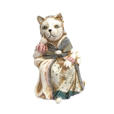 Cat Statue- Decorative Figurine -- Decorative Cat Figurine -- Cat Figurine -- English Cat Figurine -- Cat Queen 