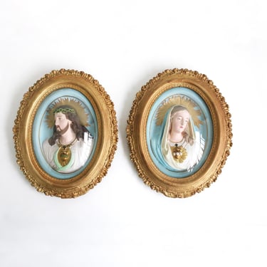 Couple Antique French Victorian Religious Jesus Christ and Virgin Mary Secret Heart Plaques Oval Plaster Wall Frames Convex Glass Domes 1900 