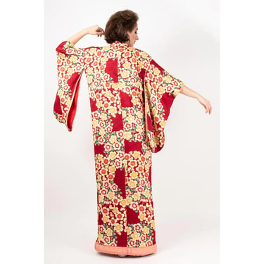 Vintage traditional Japanese silk kimono / Furisode sleeve / Bright red silk 