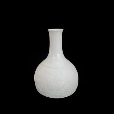 Vintage Mid Century Modern Rosenthal Studio Line Bjorn Wiinblad Porcelain Vase with Raised Birds Design 