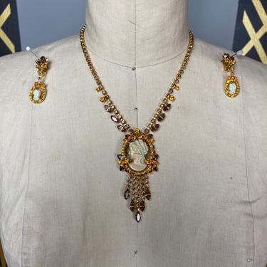 1950s rhinestone necklace set, demi parure, vintage jewelry, iridescent cameo, topaz, bridgerton style, mrs maisel, cocktail jewelry, clip 