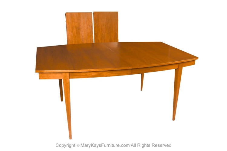 Young Manufacturing Mid Century Extending Walnut Dining Table 