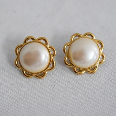 1980s/90s Monet Faux Pearl Pierced Earrings 