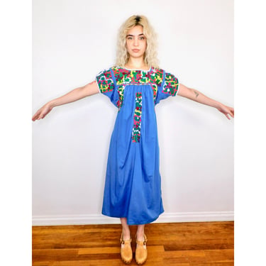 Oaxacan Dress // vintage sun Mexican hand embroidered floral 70s boho hippie cotton hippy 1970 1970's blue midi // S/M 