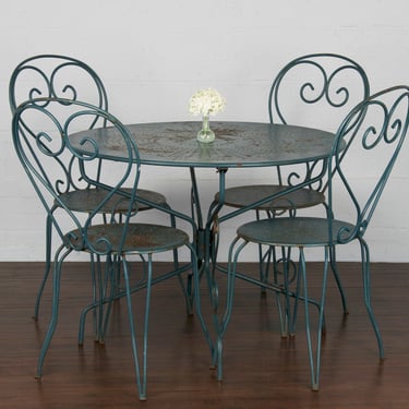 French Provincial Painted Dark Green Wrought Iron Outdoor Garden Patio Set 