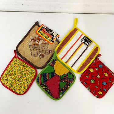 Vintage Set of 5 Hot Pads Oven Mitt Pot Holder Red Flowers White Yellow Green Mid-Century Kitchen 1960s 1950s Advertising Giveaway Floral 