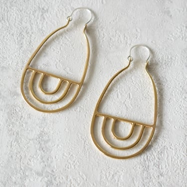 Tiro Tiro Arcos Earring in Brass
